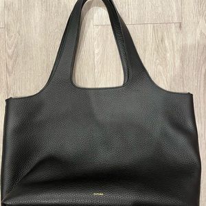 Cuyana System Tote 16-inch (Black, Pebbled, Gold)